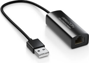 Schwarzer USB-zu-Ethernet-Adapter mit Kabel und USB-Stecker.