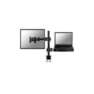 Monitor und Laptop an verstellbarer Tischhalterung montiert