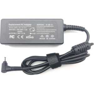 Schwarzes Ersatz-Netzteil mit Kabel und Geräteinformationen.